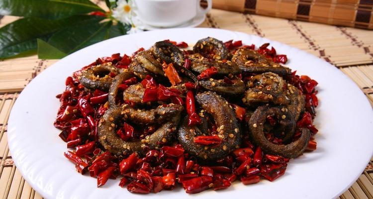 家常美食（香辣可口）