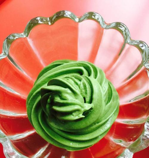 自制鲜果香草冰淇淋(清凉夏日的必备冰品) 自制鲜果香草冰淇淋(清凉夏日的必备冰品)