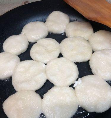 香芋糍粑，古早味的回味滋味（重温传统小吃）