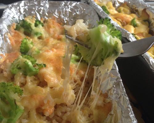 美味健康的以什锦火腿焗饭制作方法（营养丰富）