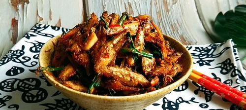 香煎鱼下巴的做法是什么？如何做出鲜嫩多汁的鱼下巴？