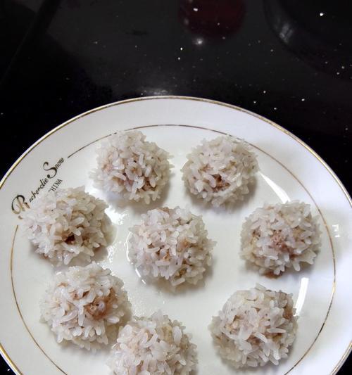 三色糯米饭的做法是什么？如何在家轻松制作？