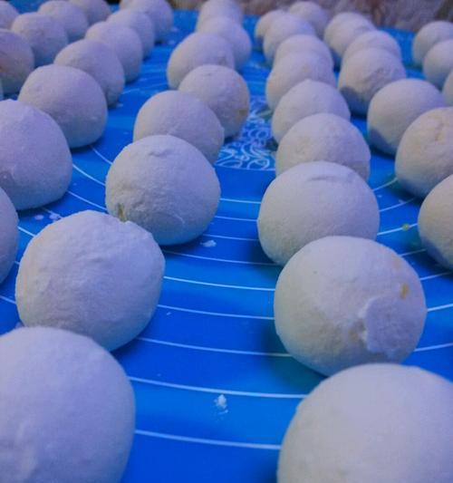 西瓜小汤圆怎么做?西瓜小汤圆的做法有哪些常见问题? 西瓜小汤圆怎么做?西瓜小汤圆的做法有哪些常见问题?