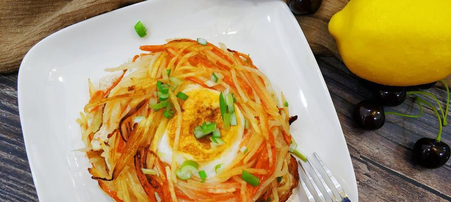 香嫩可口的土豆肉未饼（用土豆和肉未做出美味佳肴）
