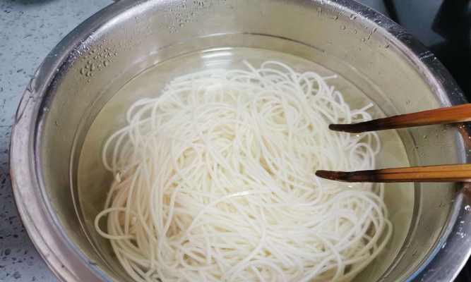 山西酸汤面的制作方法与技巧(享受山西美食的魅力) 山西酸汤面的制作方法与技巧(享受山西美食的魅力)