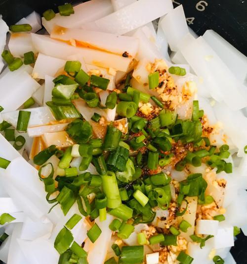 打造清爽夏日必备，伤心凉粉豌豆凉粉的制作方法（凉爽美味）