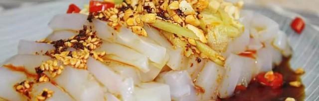 打造清爽夏日必备，伤心凉粉豌豆凉粉的制作方法（凉爽美味）