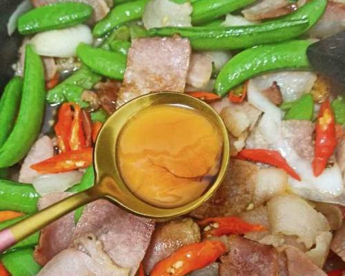 美食天堂——甜豆炒腊肉（传统美味）