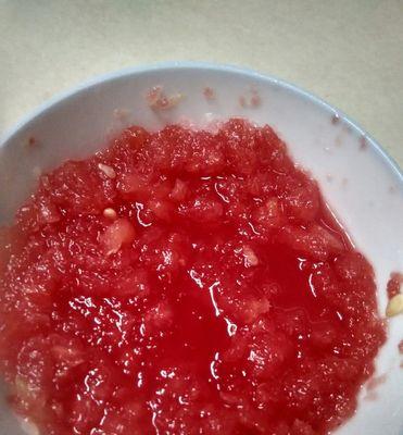 西瓜沙冰怎么做？详细步骤和小贴士是什么？