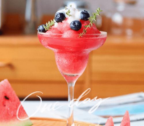 西瓜沙冰怎么做？详细步骤和小贴士是什么？