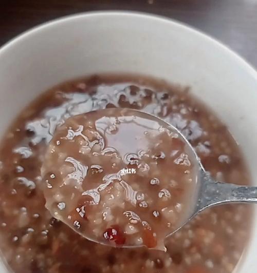 怎样制作美味营养的以西米绿豆粥（以西米绿豆粥做法分享）