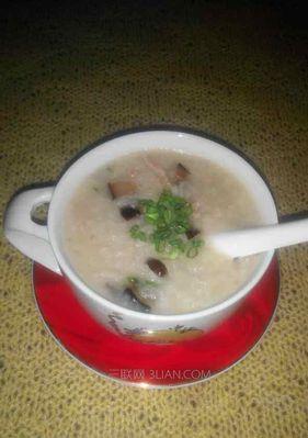 香菇皮蛋瘦肉粥的做法（健康营养）