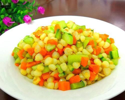 小炒三丁，回味无穷的经典美食（用家常菜做出地道味道）