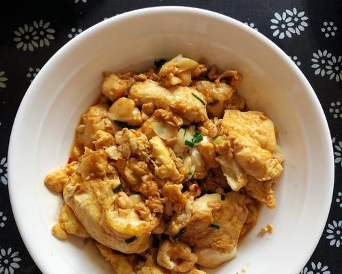 洋葱添豆腐怎么做？有哪些步骤和技巧？