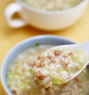 鲜藕牛肉粥怎么做？有哪些步骤和技巧？