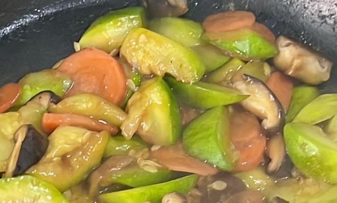西葫芦炒香菇怎么做？步骤和技巧有哪些？