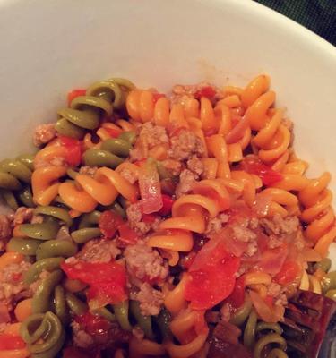 学会做意大利番茄肉酱面,让你也能做出地道意式美食(简单易学的做法) 学会做意大利番茄肉酱面,让你也能做出地道意式美食(简单易学的做法)