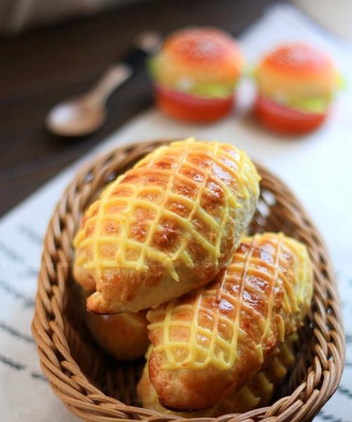 甜甜香脆的砂糖牛油面包制作（自家制作）