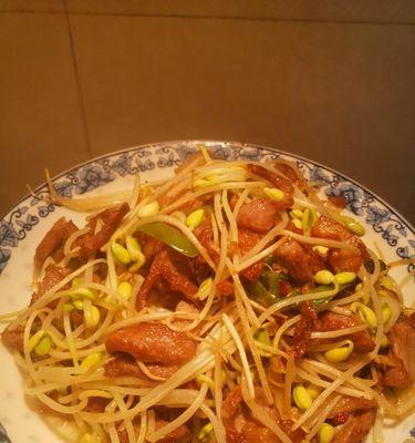 五花肉炒豆芽,美味又健康 五花肉炒豆芽,美味又健康