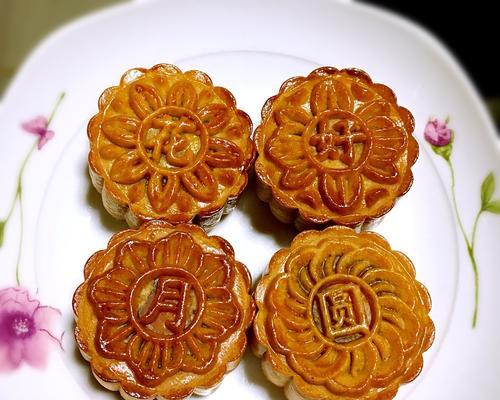 如何制作水晶咸月饼（一步步教你制作美味水晶咸月饼）