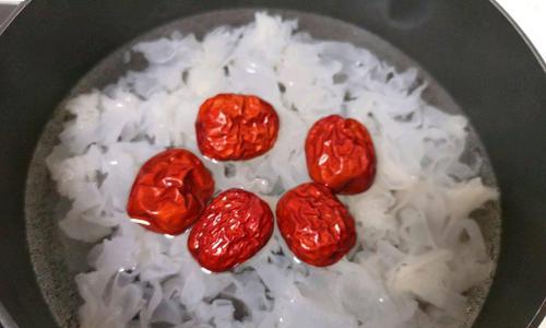 雪耳圆子的制作方法（掌握精华）