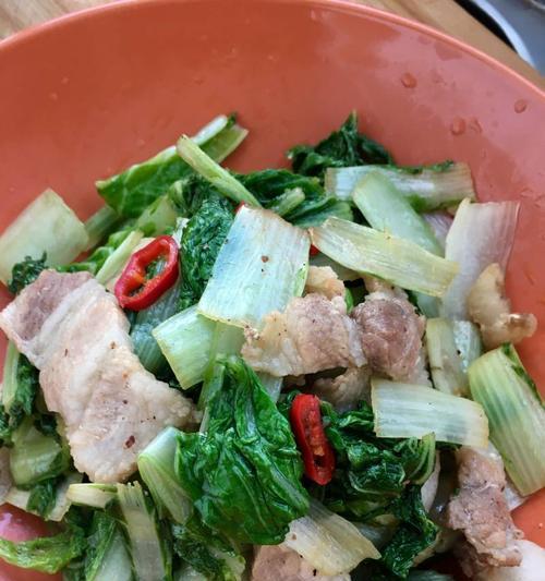 白菜炒肉怎么做才好吃？步骤和技巧是什么？