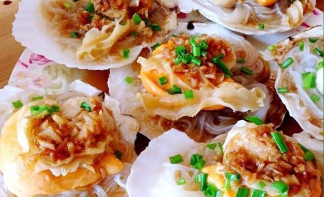 美味健康的蒜蓉米粉蒸扇贝肉（以扇贝肉为主角）