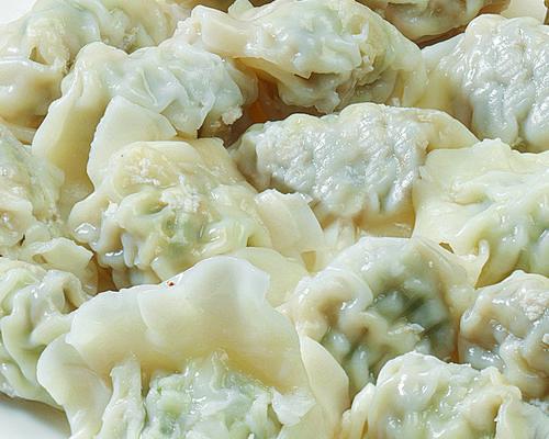 如何制作美味的散饺子（传统手艺）