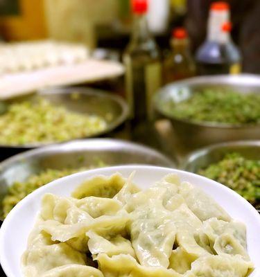 如何制作美味的散饺子（传统手艺）