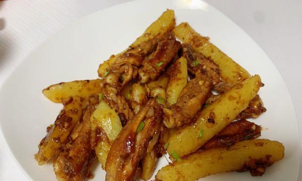 孜然鸡肉片的做法是什么？如何在家轻松制作？