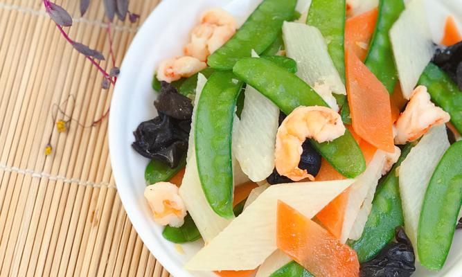 山药木耳炒虾仁的做法是什么？这道菜的营养价值如何？