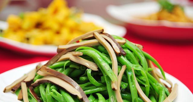 尝鲜素食系列——以素炒木樨（健康营养）