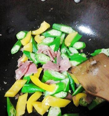 彩椒培根鸡蛋卷的做法是什么？步骤详解如何制作？