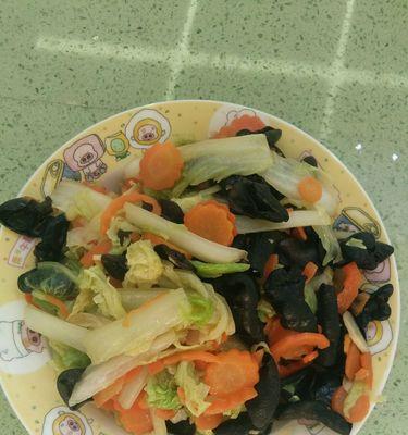 白菜木耳怎么做才好吃？简单易学的家常做法分享！