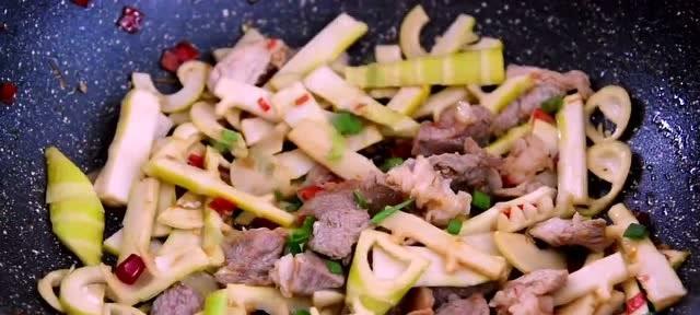 鲜笋肉丝的家常做法（清爽开胃）