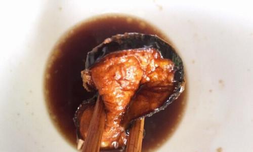 香煎让茄子，做出美味蔬菜料理（掌握独特技巧）