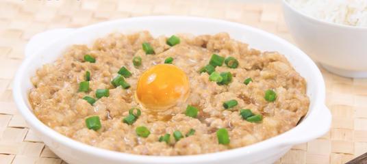 如何做出香气扑鼻的蒸咸米饭（用中式蒸锅）