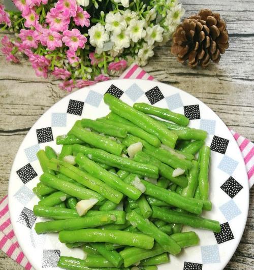 用咸肉炒出美味的豆角（家常菜谱）