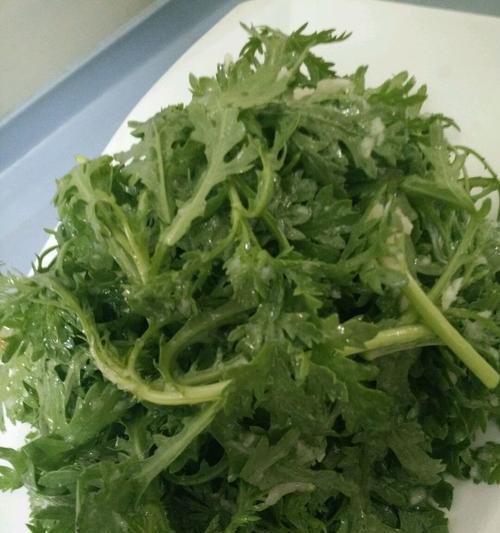 芝麻酱拌茼蒿叶的做法是什么?如何制作更美味? 芝麻酱拌茼蒿叶的做法是什么?如何制作更美味?