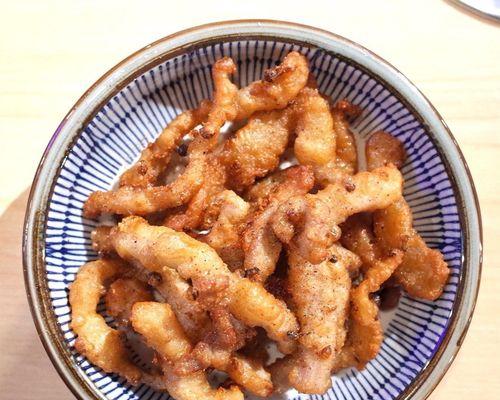 五香炸酥肉的制作方法（家庭美食制作）