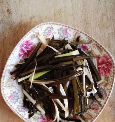 小葱凉拌小海带怎么做？步骤和技巧是什么？