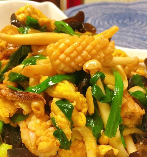 爆炒小鱿鱼怎么做才鲜嫩？详细步骤和常见问题解答？