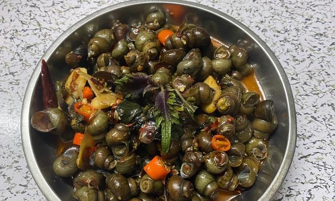 香辣紫苏炒粉肠的制作方法（以紫苏叶为主要调料）