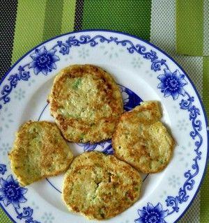 酥脆可口的鳕鱼胡萝卜饼(健康美味的自制小食品) 酥脆可口的鳕鱼胡萝卜饼(健康美味的自制小食品)