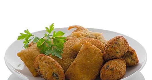 酥脆可口的鳕鱼胡萝卜饼(健康美味的自制小食品) 酥脆可口的鳕鱼胡萝卜饼(健康美味的自制小食品)