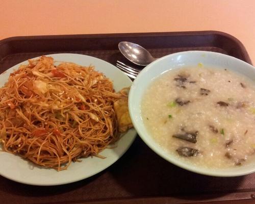 烧猪骨熬粥饭的做法与技巧（如何烹制出浓郁香醇的猪骨粥饭）