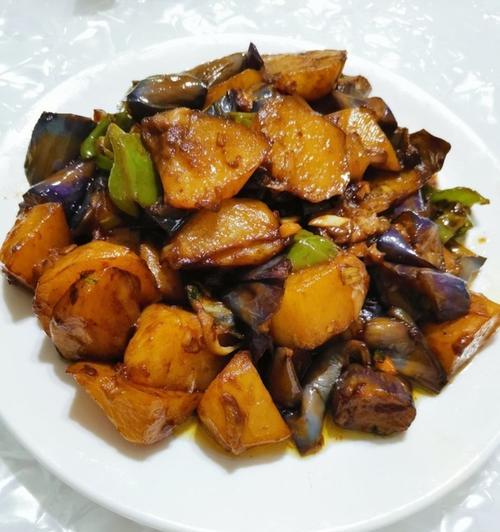 猪肉蒜末烧茄子怎么做？步骤和技巧有哪些？
