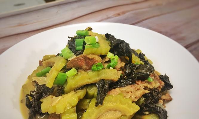 美味又营养的咸肉炒紫菜（掌握这道家常菜）