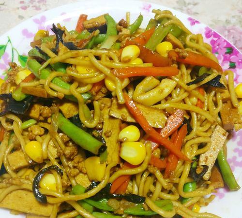 享受素食生活的美味之旅（以素炒彩蔬）