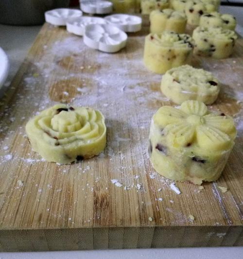 冰绿豆糕怎么做？制作冰绿豆糕的步骤和技巧是什么？